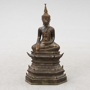 Buddha Shakyamuni, bronze, Laos, around the year 1900.