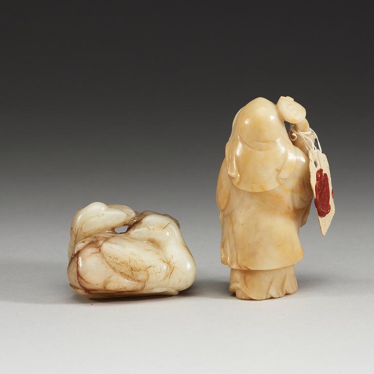 Two Chinese nephrite sculptures.