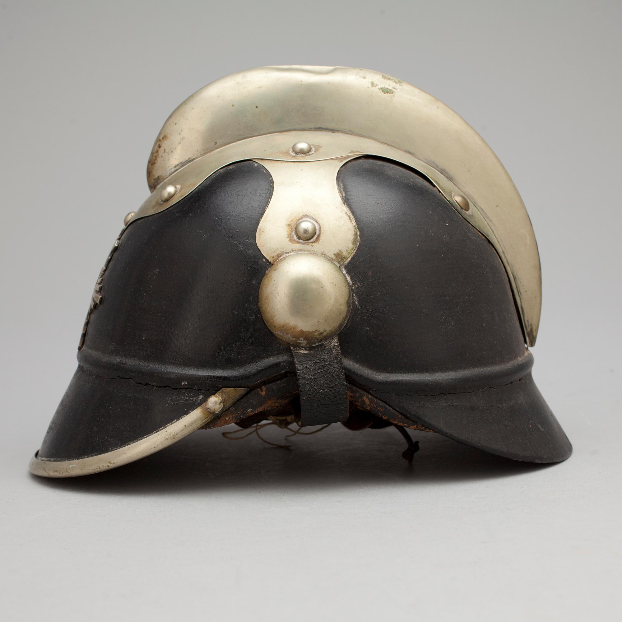 BRANDMANSHJÄLM, 1900-talets början.