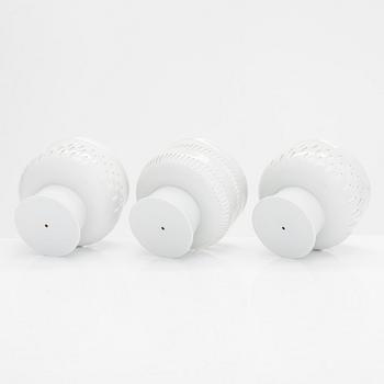 Friedl Holzer-Kjellberg, three porcelain candle holders and a "Helmi" plate, Arabia, 1970s.
