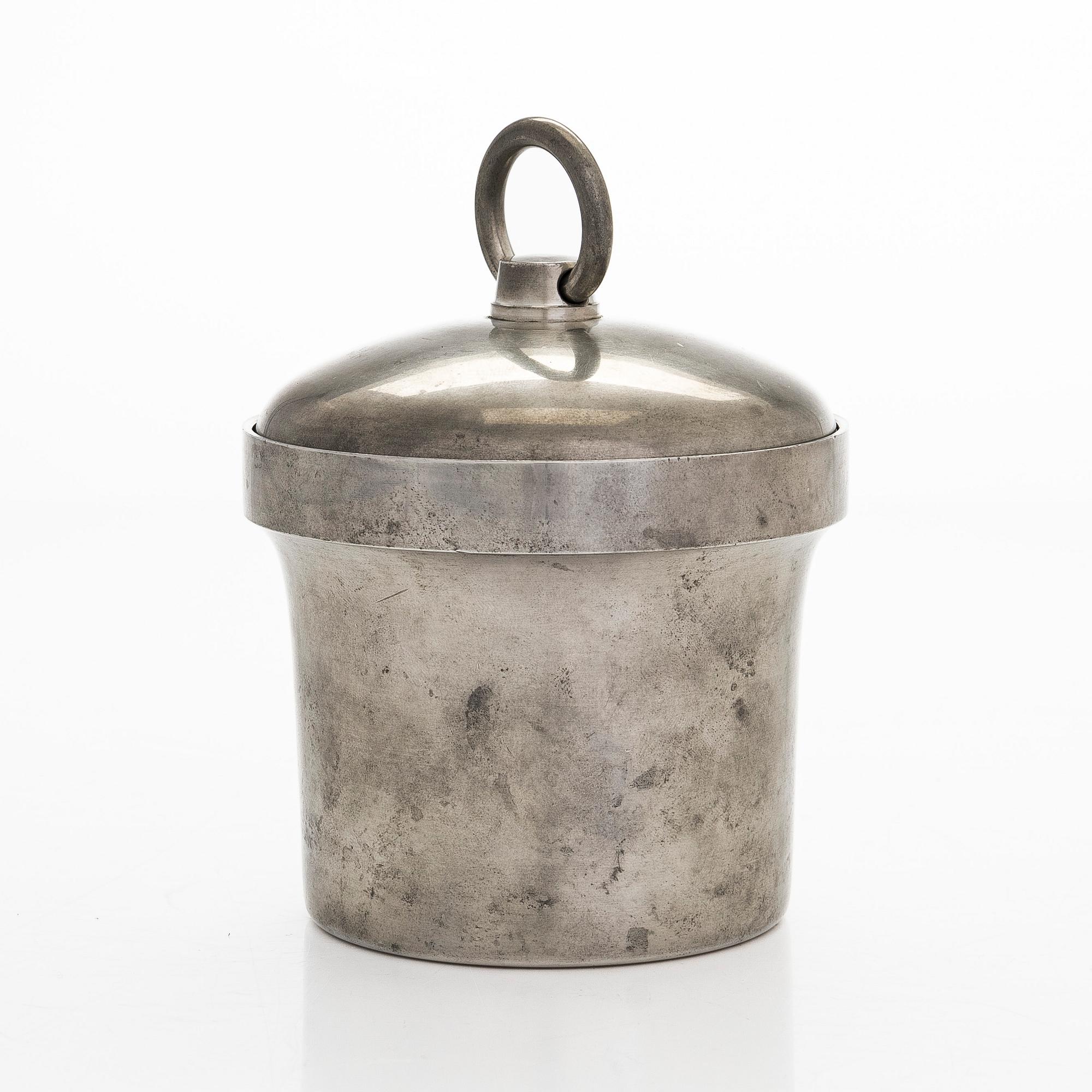 Bertel Gardberg, a lidded pewter jar, Hopeatehdas Oy, Helsinki.