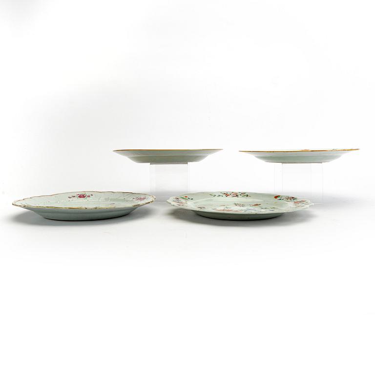 A set of four Chinese dinner plates, Qing dynasty, Qianlong (1736-95).