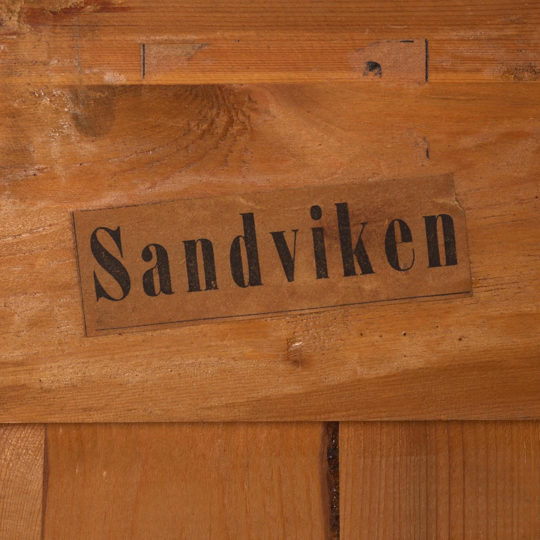 Bokskåp, nyrenässansstil, 1800-talets slut.