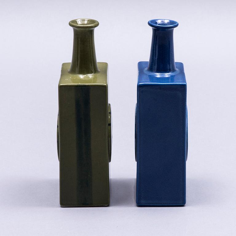 FLASKOR, 2 st, keramik, Hilkka-Liisa Ahola, Arabia.