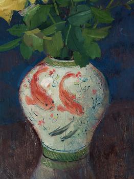 Olle Hjortzberg, Still life with yellow roses in a chinese urn.