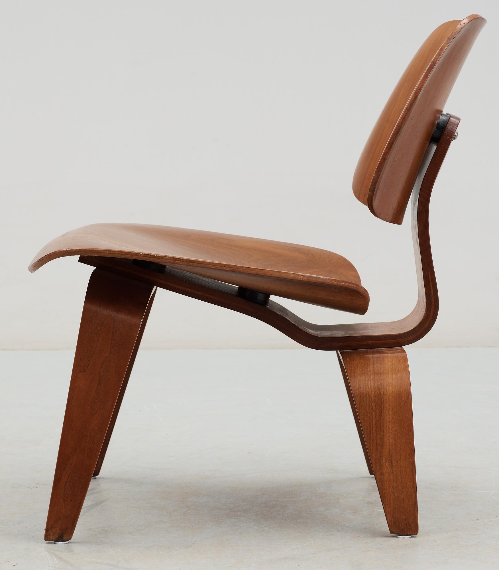 A Charles & Ray Eames "LCW" easy chair, by Herman Miller.