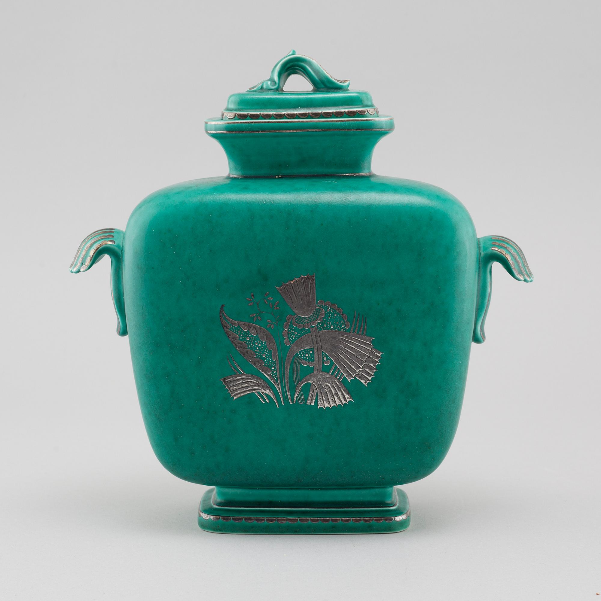 An "Argenta" urn by Wilhelm Kåge for Gustavsberg from the second quarter of the 20th century.