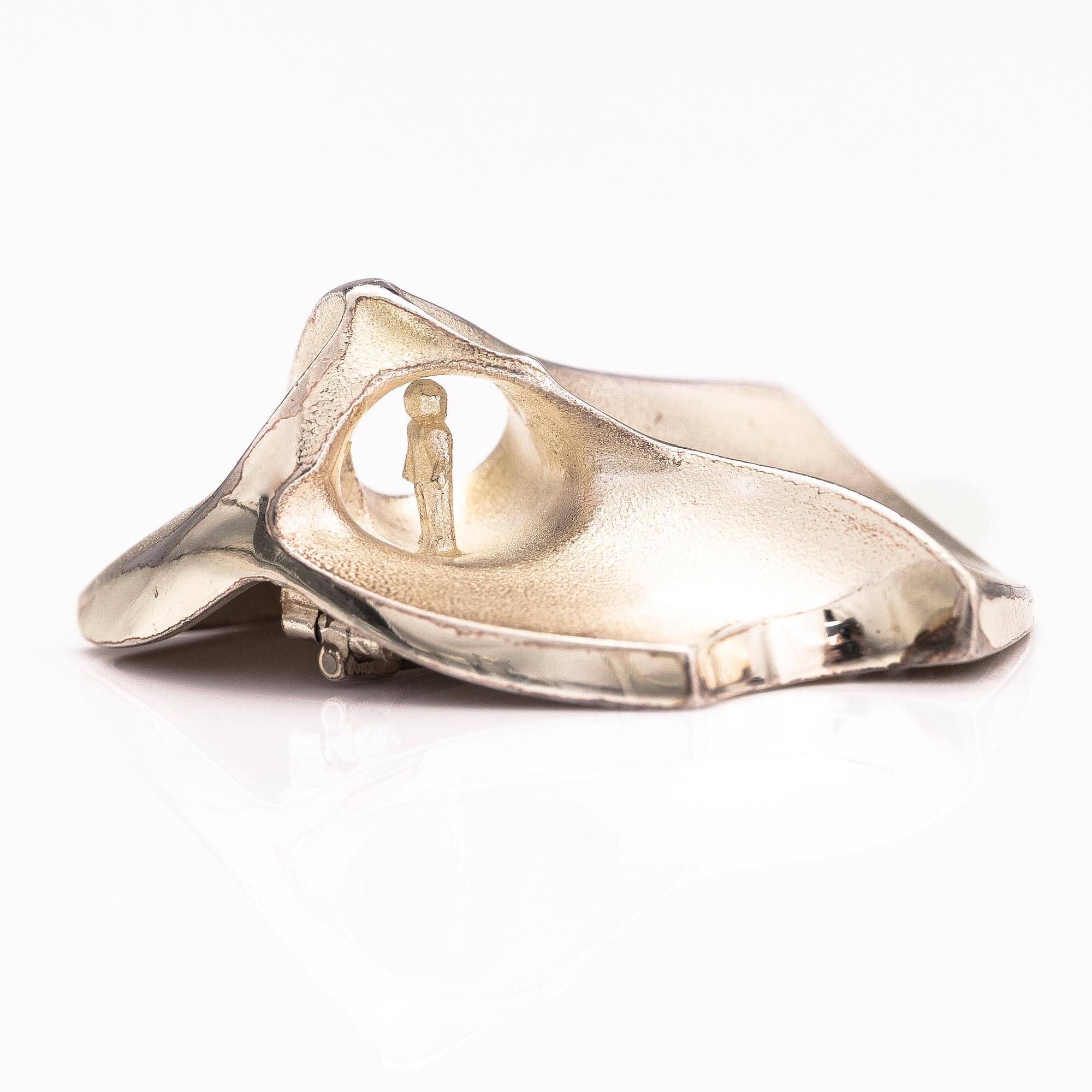 BJÖRN WECKSTRÖM, A sterling silver brooch "Labyrinth". Lapponia 1984.