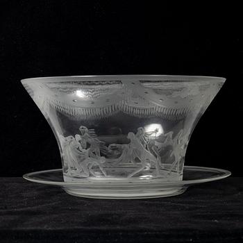 Simon Gate, a bowl on stand, 'Slöjdansen', Orrefors, 1930.
