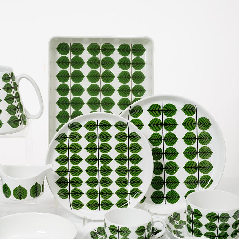 Stig Lindberg, a 77 pieces bone china and stoneware service, "Berså", Gustavsberg.