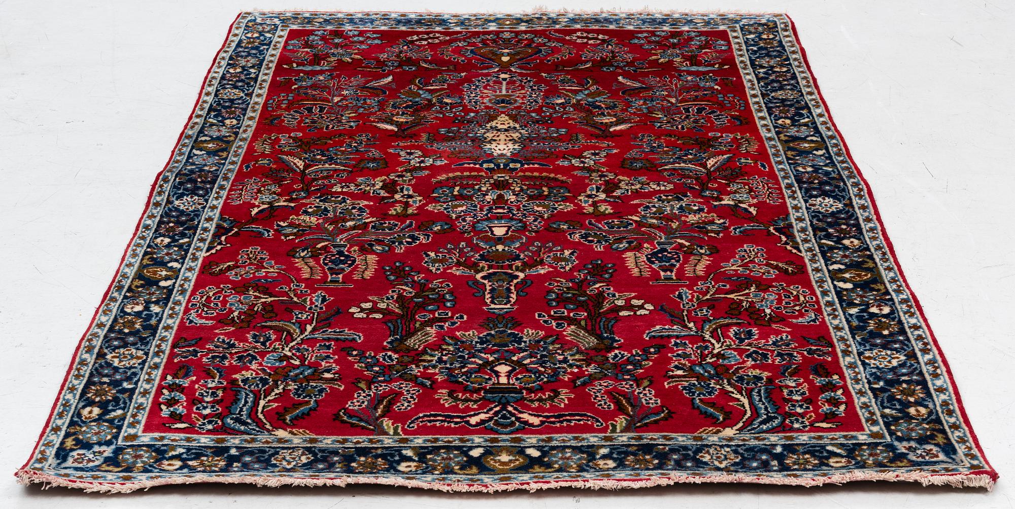 Carpet, Isfahan, approx. 260 x 160 cm.
