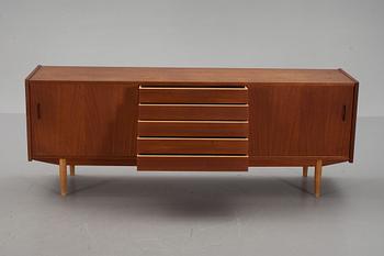 SIDEBOARD, "Trio", Nils Jonsson, Troeds, 1900-talets andra hälft.