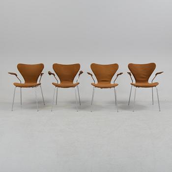 ARNE JACOBSEN, karmstolar, 4 st, "Sjuan" för Fritz Hansen, Danmark, 1971.