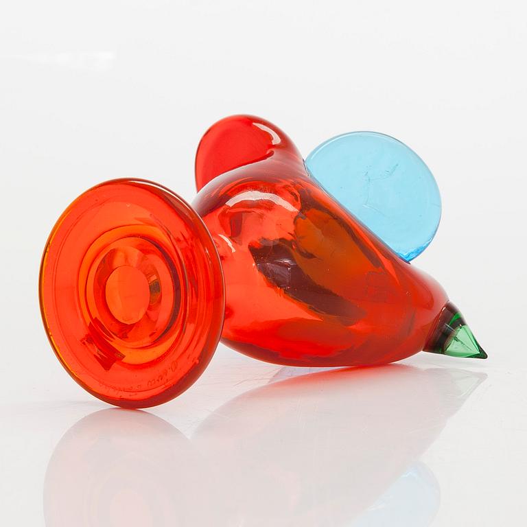 Oiva Toikka, an early 1970s glass bird, signed Oiva Toikka, Nuutajärvi Notsjö.