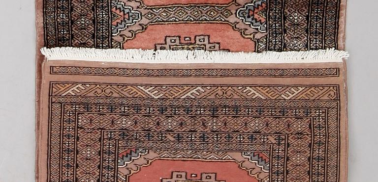 GALLERIMATTA, Pakistan. 300 X 82 cm.