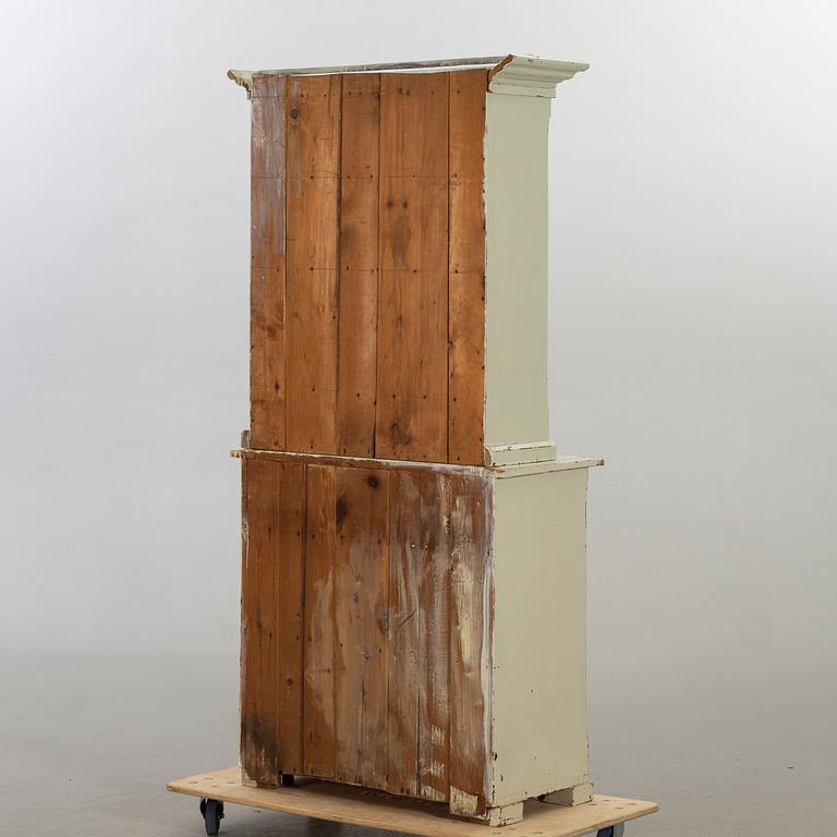 VITRINSKÅP, 1800-tal.