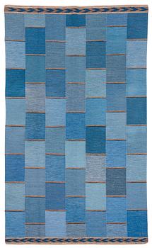 160. Kirstine Packalén, a carpet, flat weave, ca 271,5 x 163 cm, signed KP.