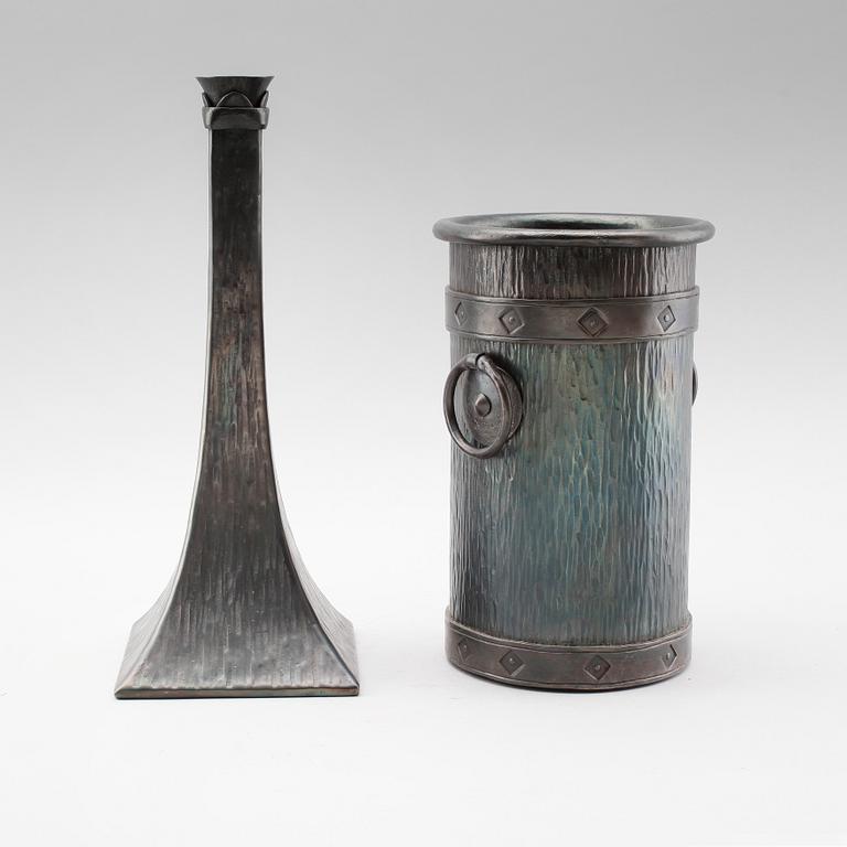 CHAMPAGNEKYLARE OCH LJUSSTAKE, järn, J Nurmi, 1979 och 1980.