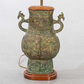 Bordslampa, Kina,1900-talets andra hälft.