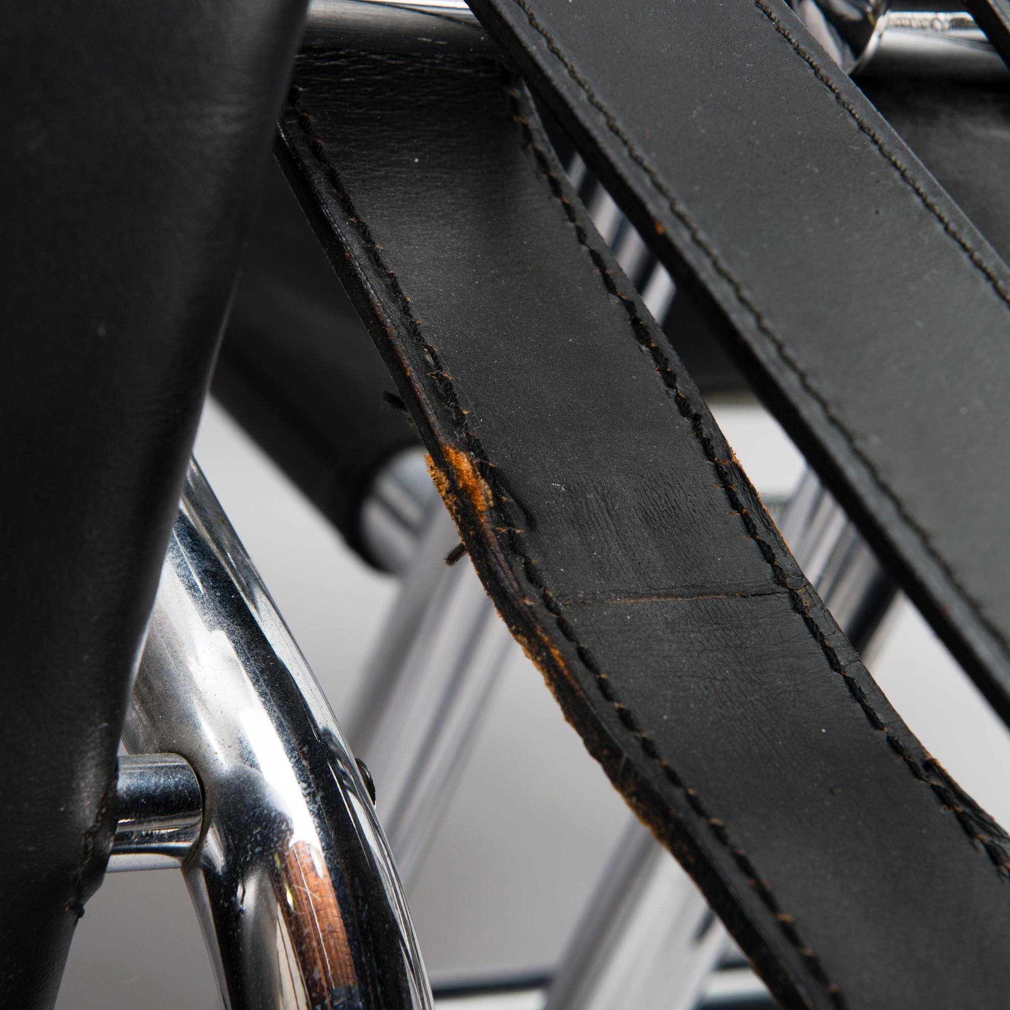 LE CORBUSIER, fåtöljer 4 st, modell LC 1, 1900-talets slut.