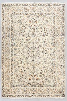 Matta Orientalisk semiantik, ca 286x193 cm.