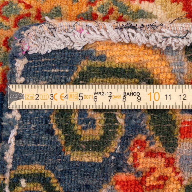 Matta (Khagangma) antik Tibet, omkring 1900, ca 66x61 cm.