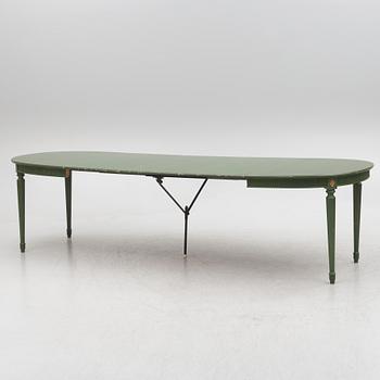 A Gustavian dining table with 8 chairs, Åmells, second half of the 20th century.