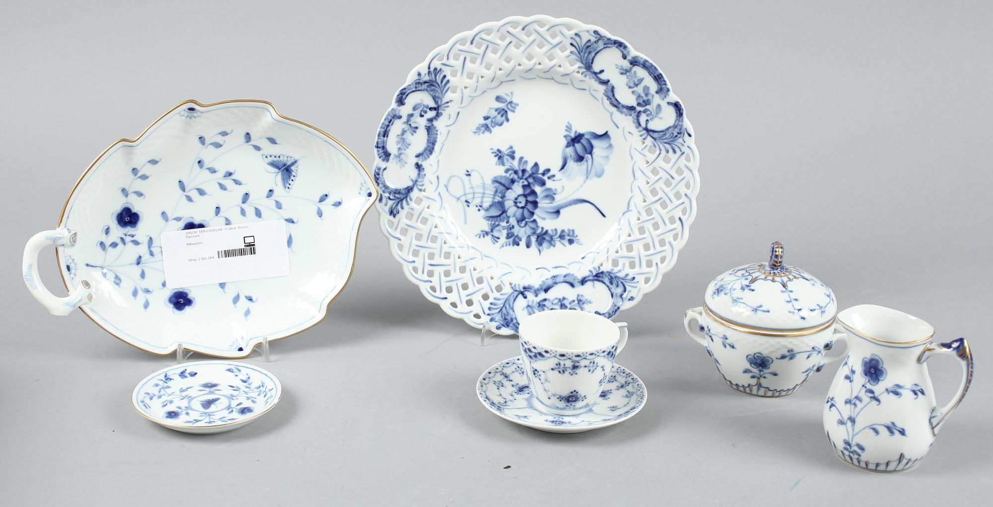 SERVISDELAR, 17 st. Porslin, Danmark.