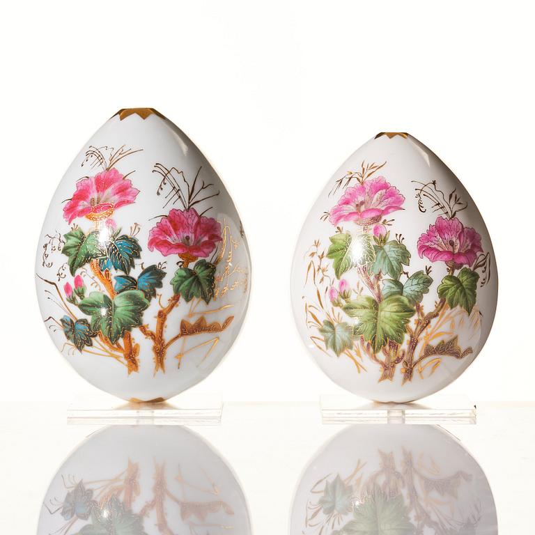 Two Russian porcelain Easter Eggs, circa 1890-1900, presumably Imperial Porcelain Manufactory, St Petersburg.