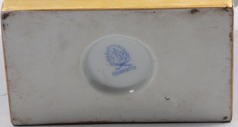 VAS, porslin, empirestil, Herend, 1900-tal.