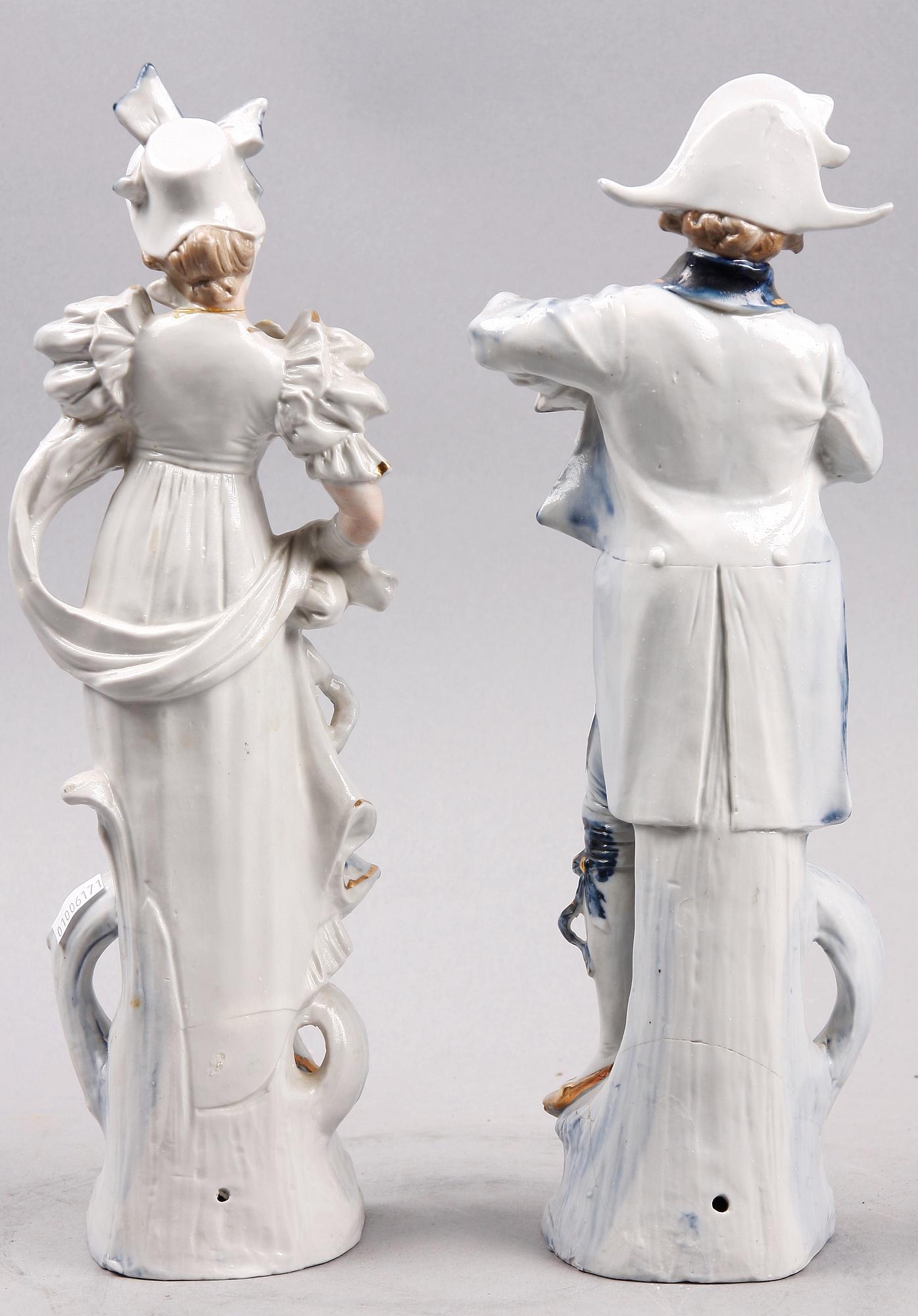 FIGURINER ett par, porslin, 1900-tal.
