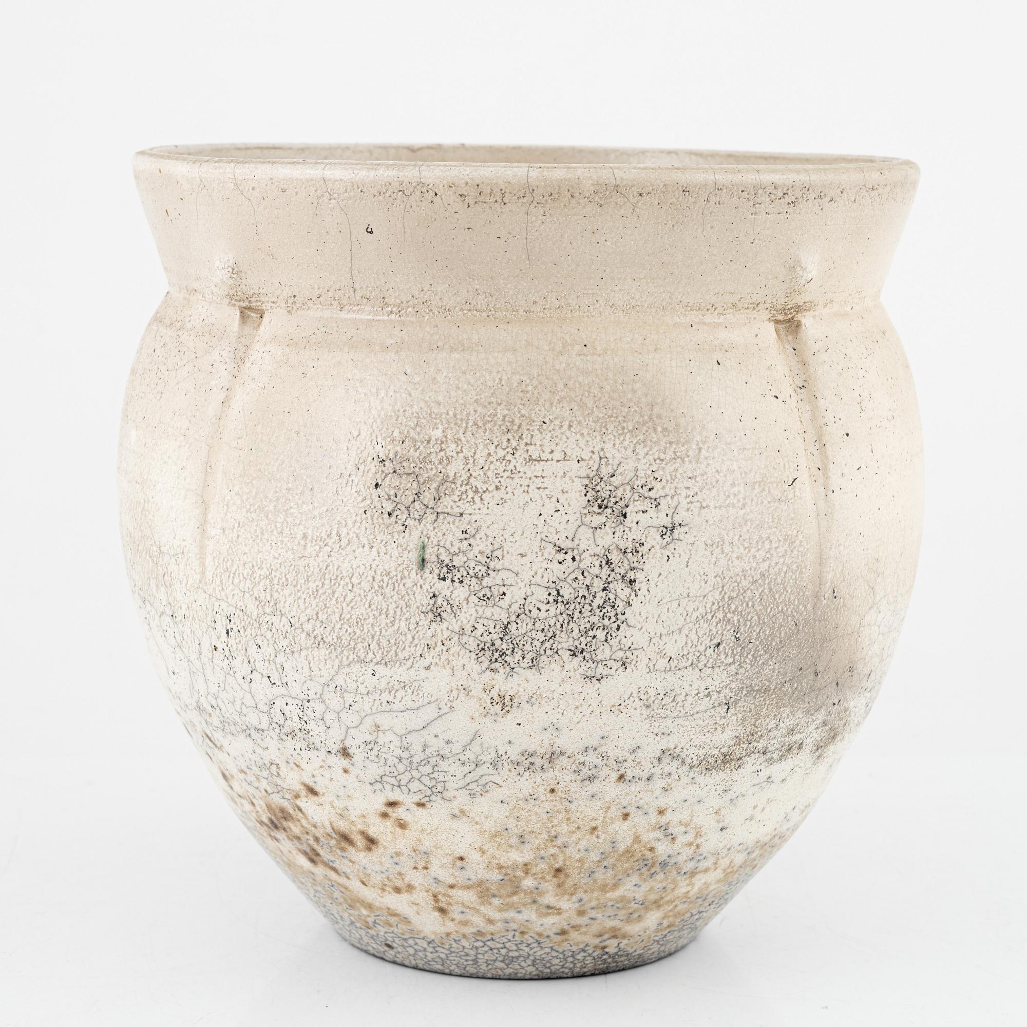 Ytterfoder, signerat, omkring 2000.