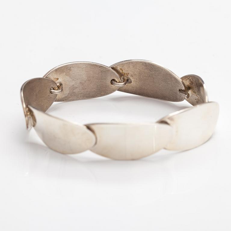 Pekka Piekäinen, A silver bracelet. Prototype.