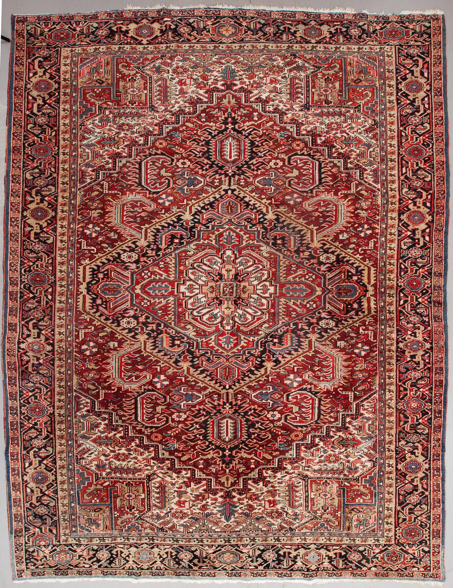 MATTA, old/semiantik, Heris, ca 392 x 297 cm.