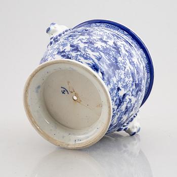 A creamware jardiniérte, Gustavsberg, Sweden, ca. 1900.