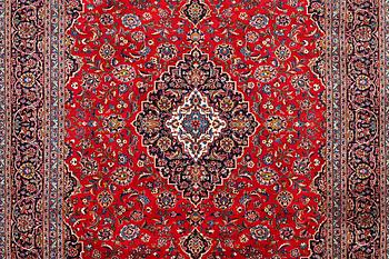 A carpet, Kashan, ca 360 x 247 cm.