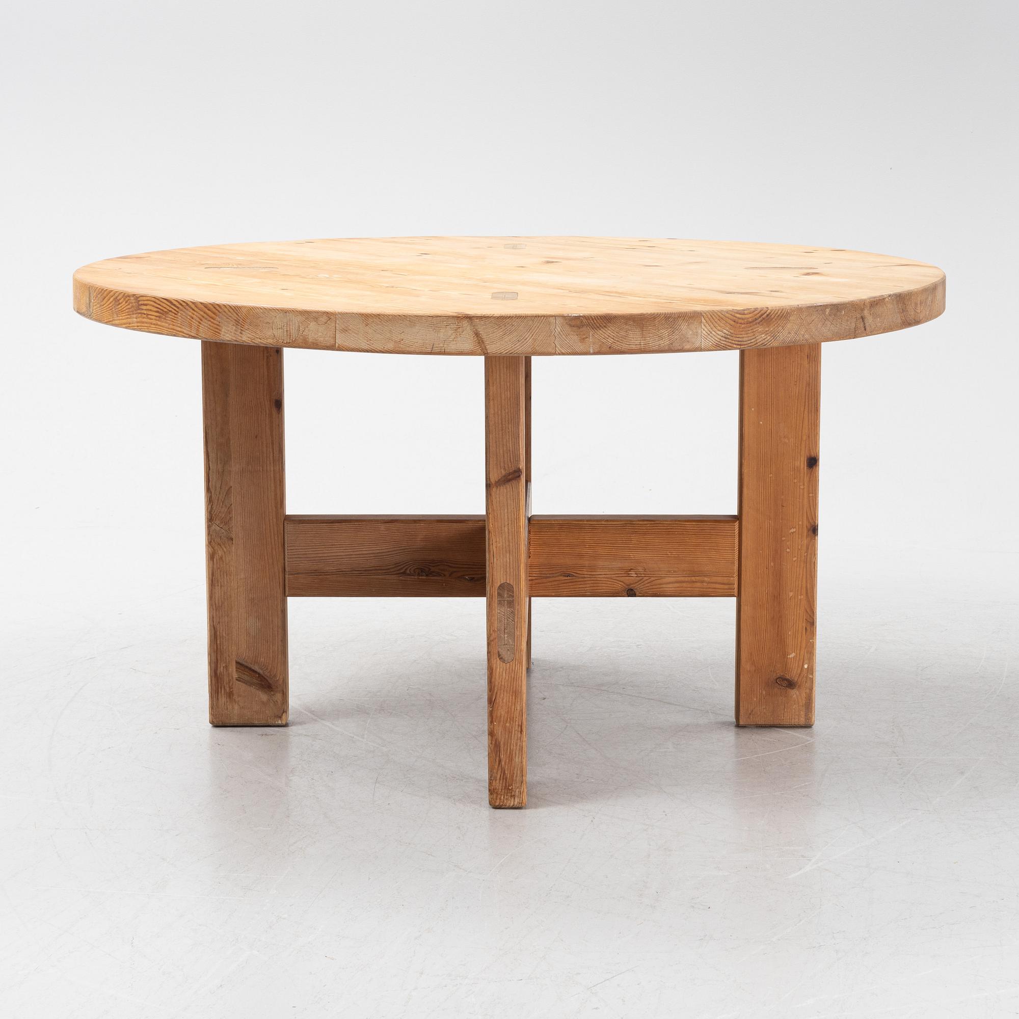 A pine dining table by Roland Wilhelmsson, second half of the 20th Century.