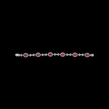 ARMBAND, rosa turmaliner, tot. 12.03 ct, med briljantslipade diamanter, tot. 1.77 ct.