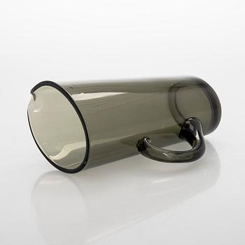 Kaj Franck, Drinking glasses, 18 pcs, 1725, "Trumpetti", and a jug, model 5605. Nuutajärvi Notsjö, Finland. 1960s.