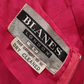 KLÄNNING, Blanes, London, 1900-tal.