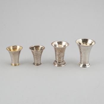 A mixed lot of four Swedish silver beakers, 1797-1818.