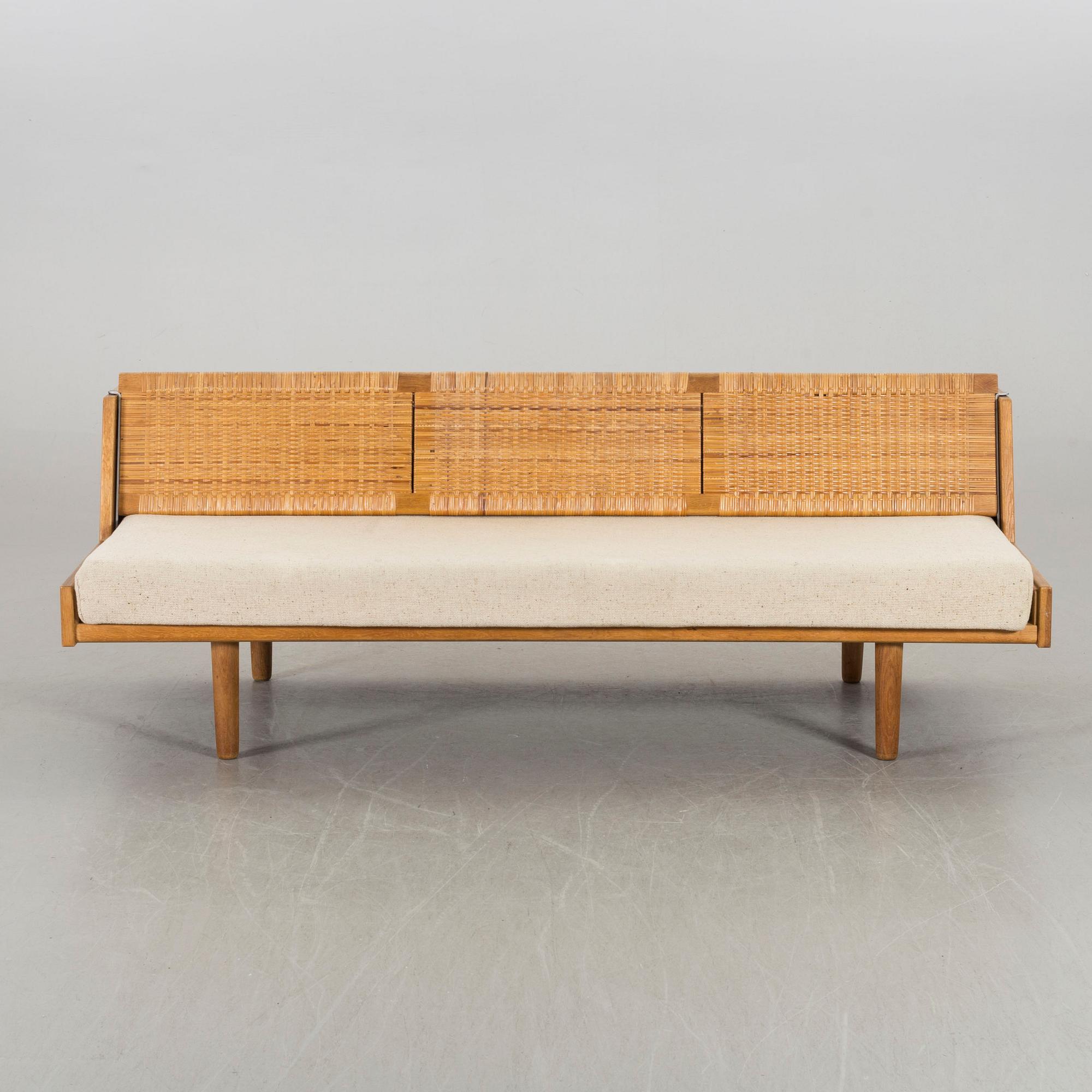 HANS J WEGNER, bäddsoffa, Getama, brännmärkt.