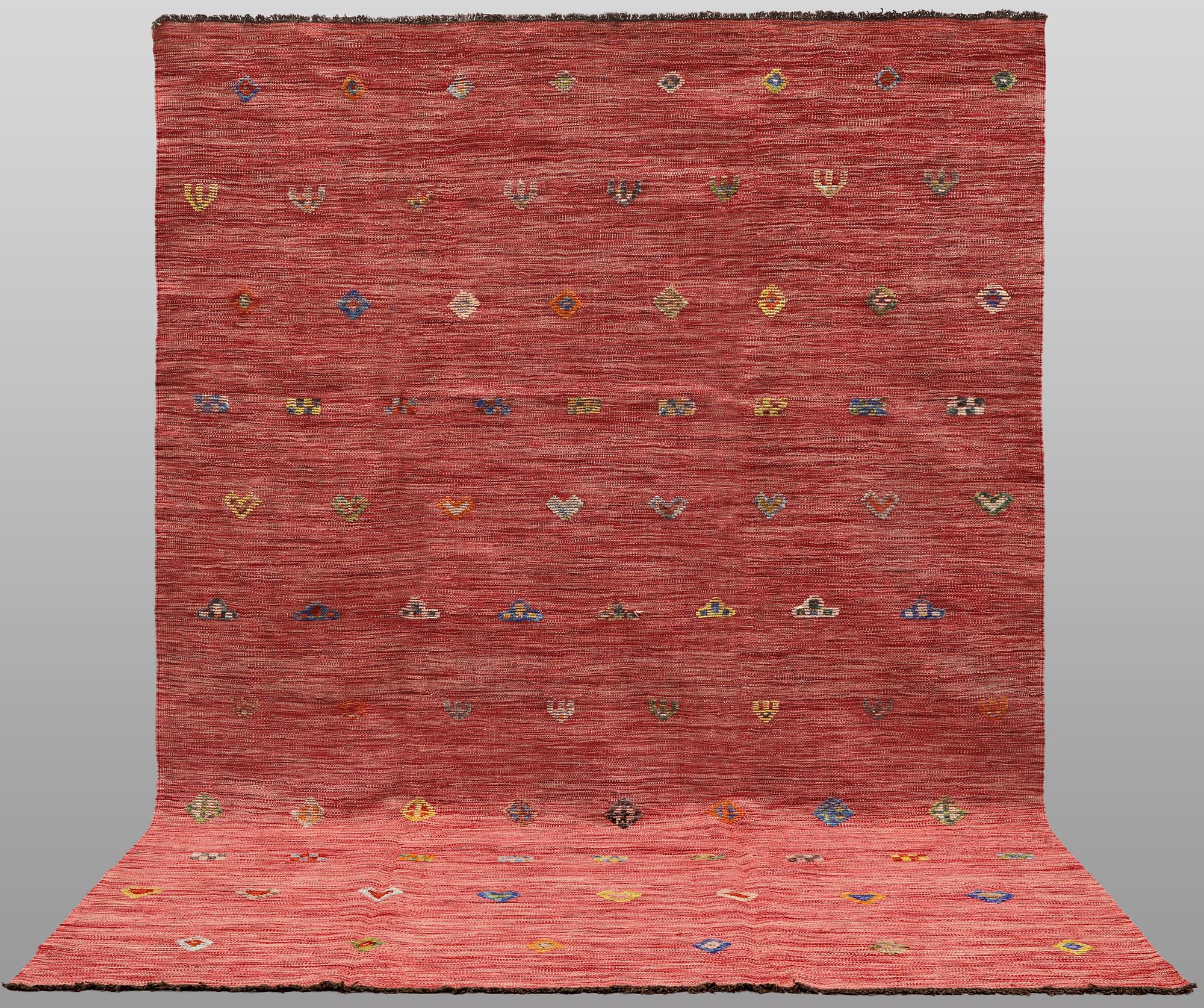 A Kelim carpet, 292 x 200 cm.