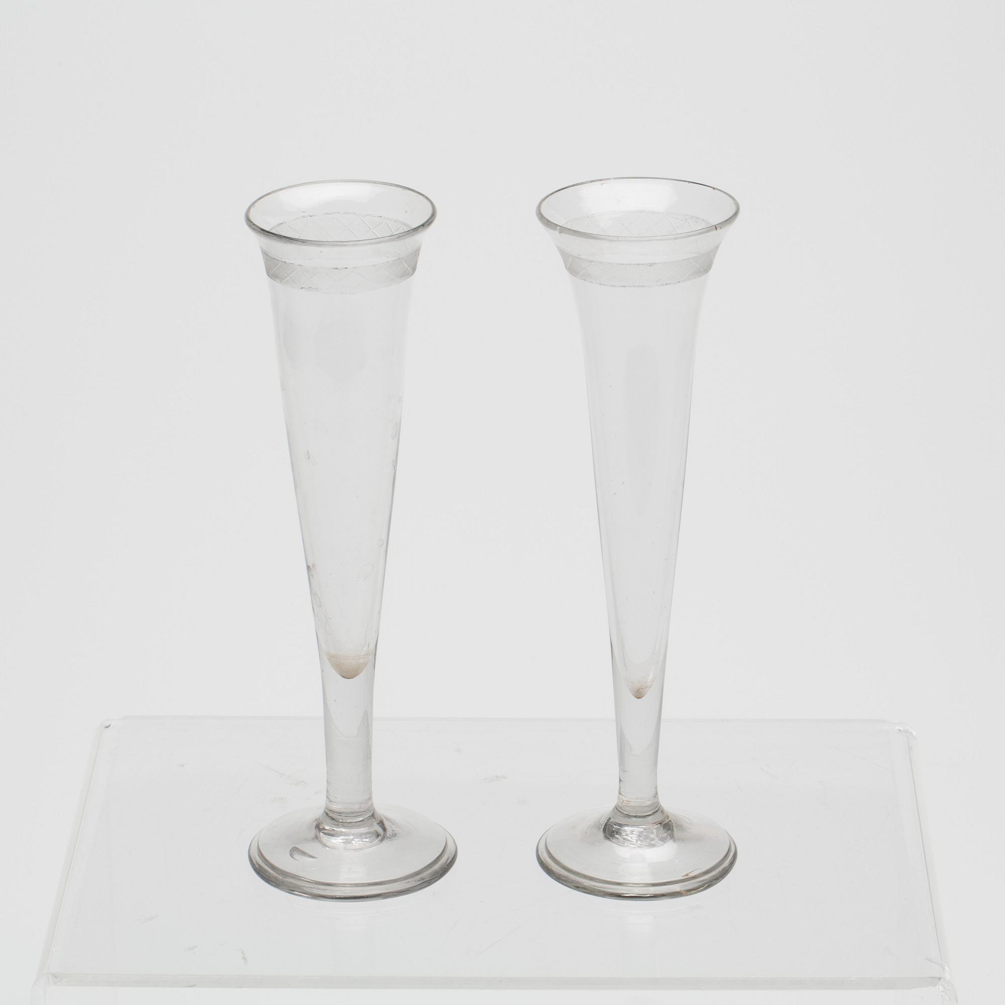 CHAMPANGESTRUTAR, ett par. sengustavianska. Omkring 1800.