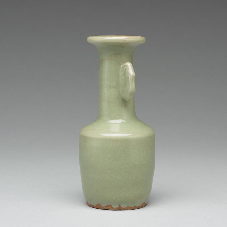 A mallet shaped celadon glazed vase, Yuan/Ming dynasty.