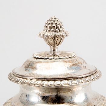 A Swedish 19th century silver coffee pot marks of G Folcker Stockholm 1833, total weight 782 gr.