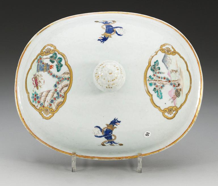 TERRIN med LOCK, vapenporslin. Qing dynastin, Qianlong (1736-95) ca 1746.