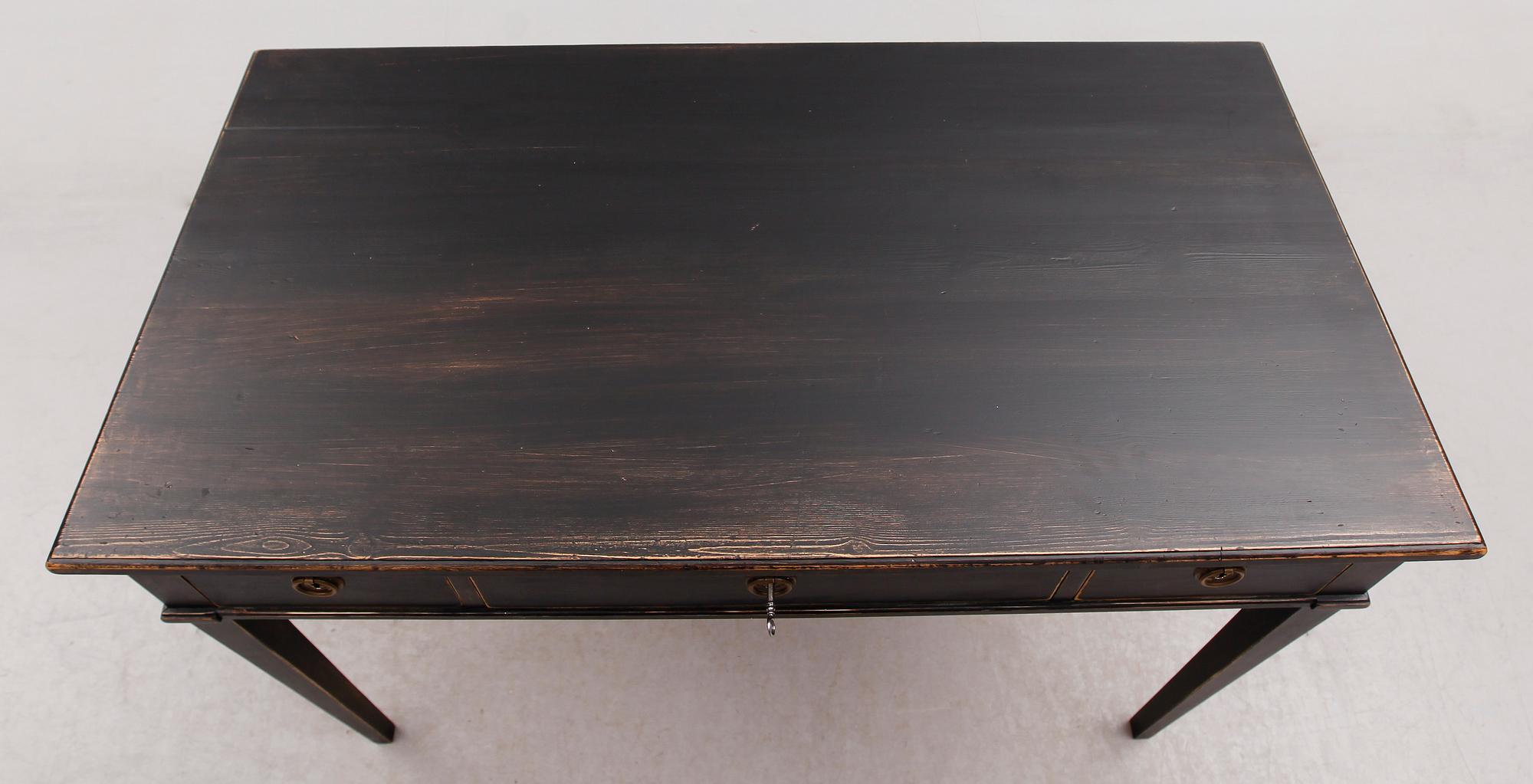SKRIVBORD, gustaviansk stil, omkring år 1900.