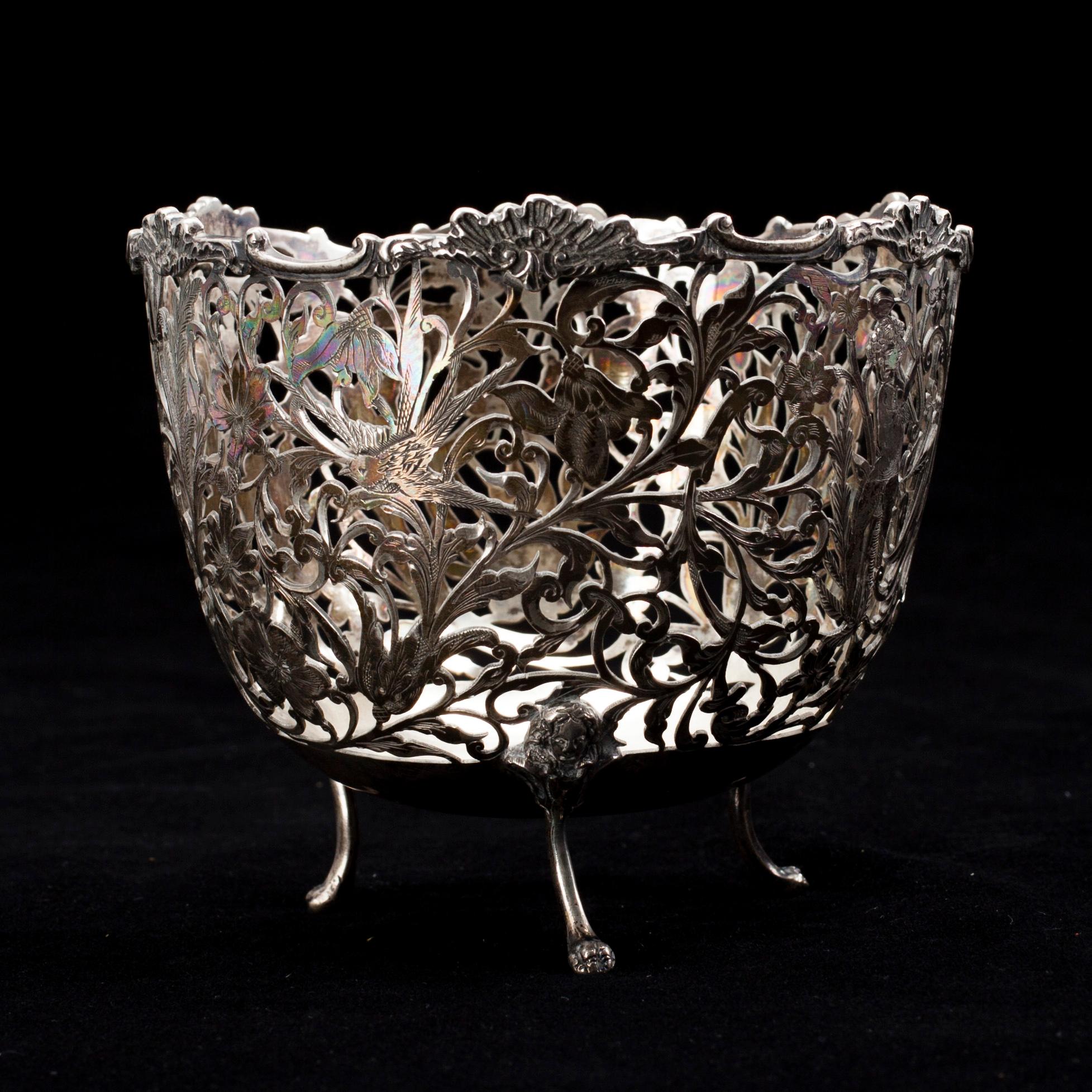 MALJA, hopeaa, hollantilaiset leimat. Paino 172,6 g.