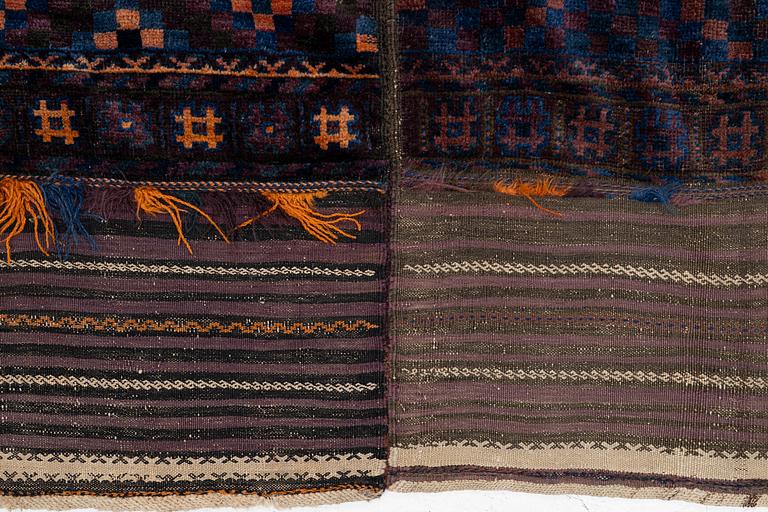 Matta, antik baluch ca 324 x 152 cm.